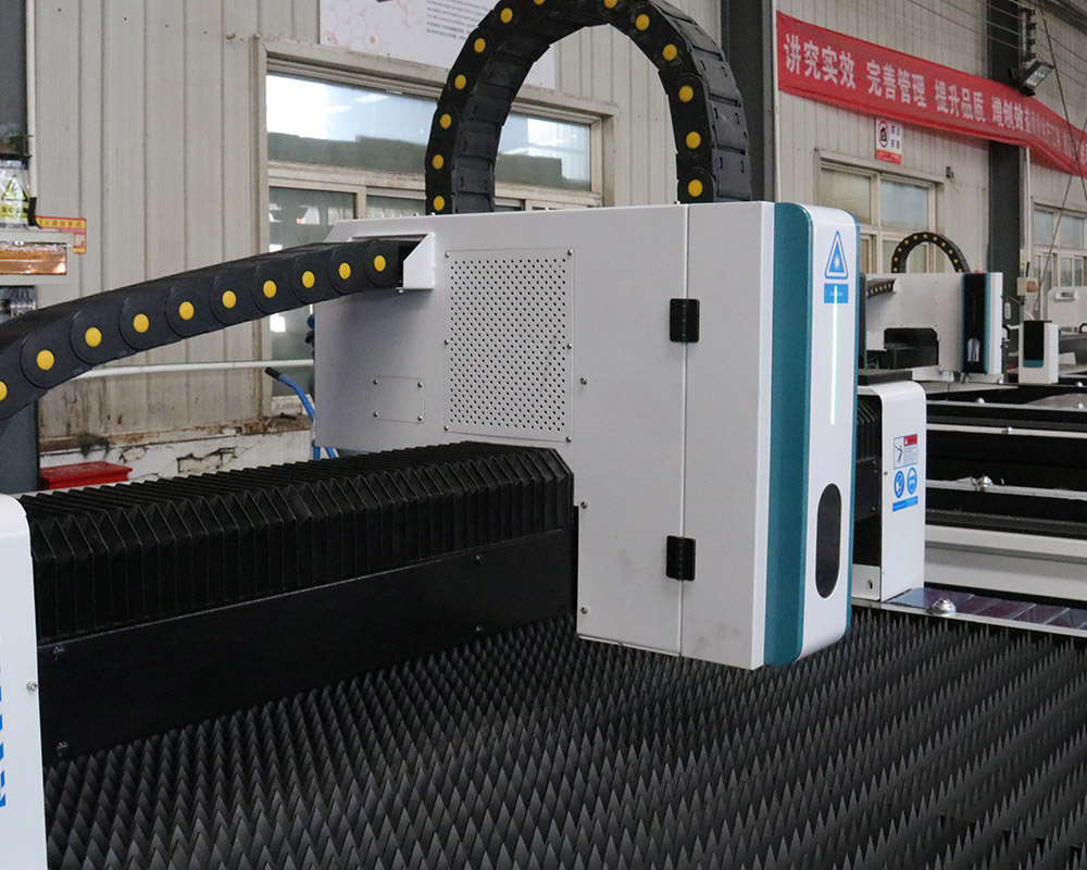 KM-3015 1500W Fiber Laser Cutting Machine - الصورة 9