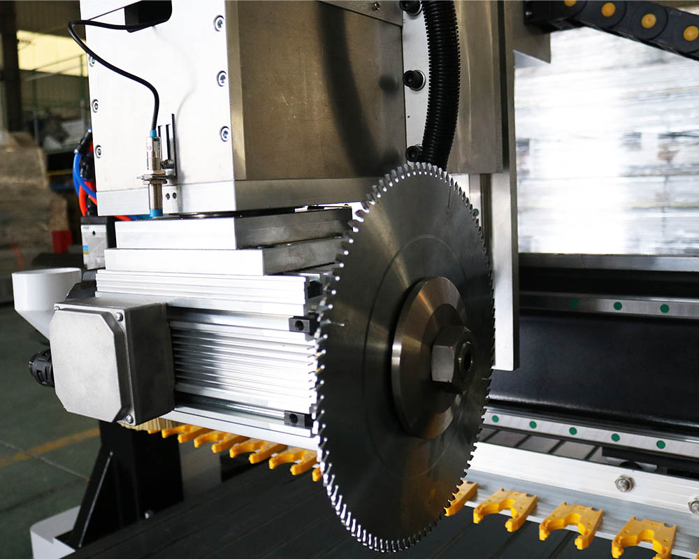 KM-1325 ATC CNC Router With Saw - Imagen 8