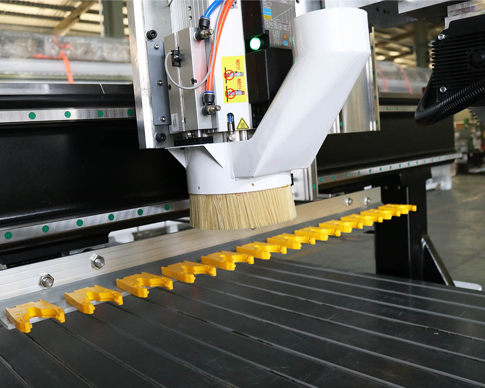 KM-1325 ATC CNC Router With Saw - Imagen 9